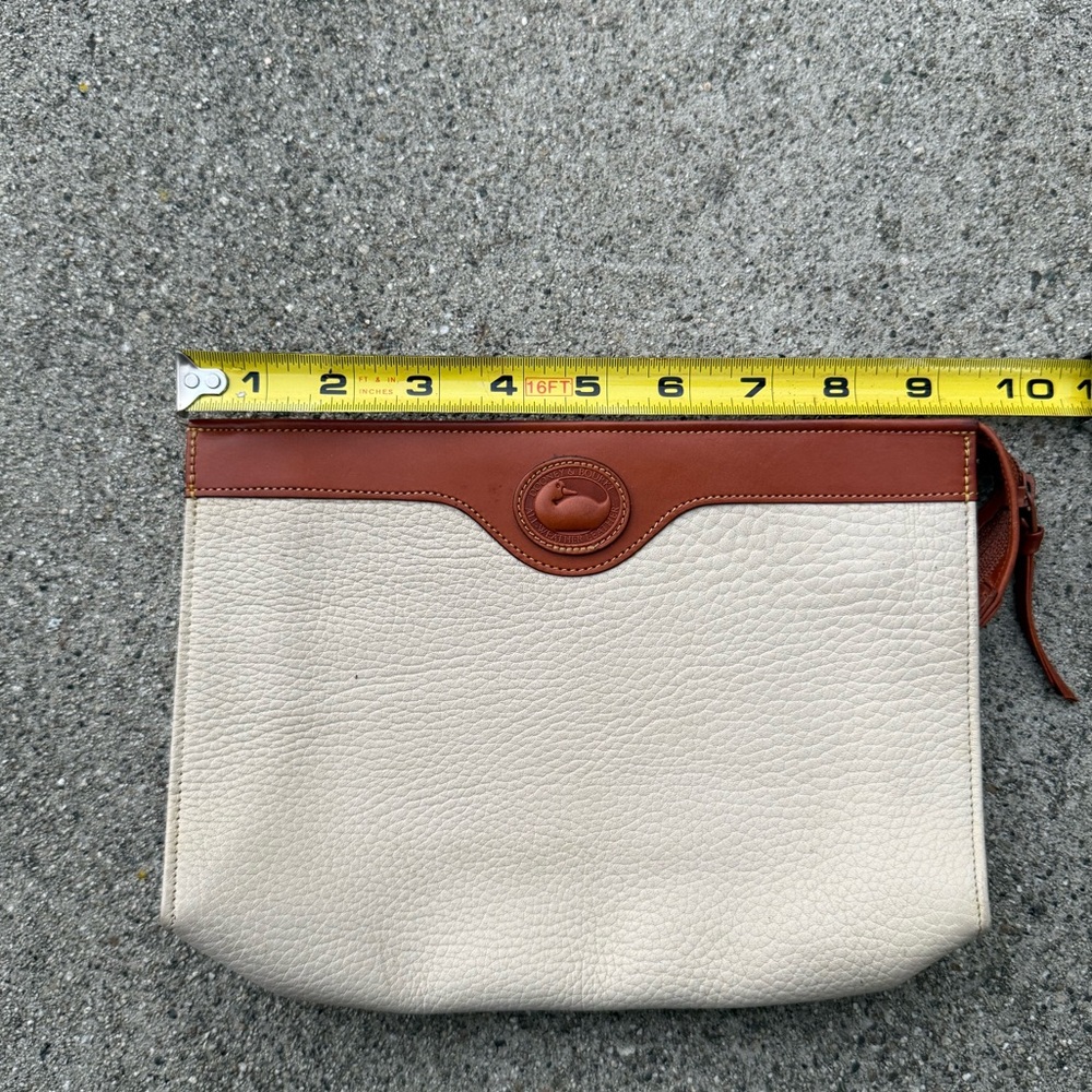 Dooney & Bourke Vintage Leather Cosmetic Bag preloved - Picture 4 of 6